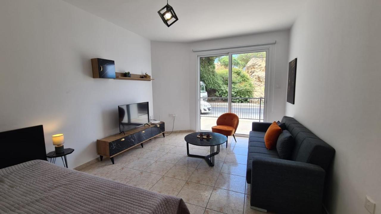Laertis Apartments - By Imh Travel & Tours Paphos 外观 照片