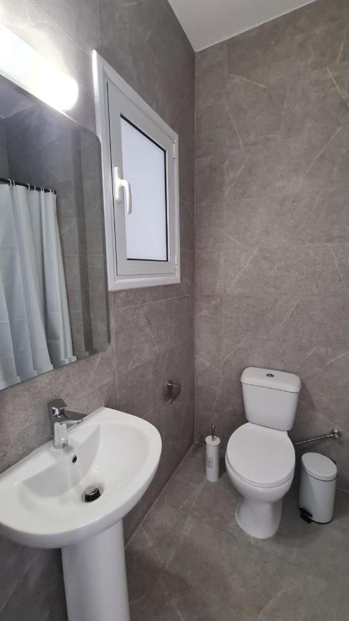 Laertis Apartments - By Imh Travel & Tours Paphos 外观 照片