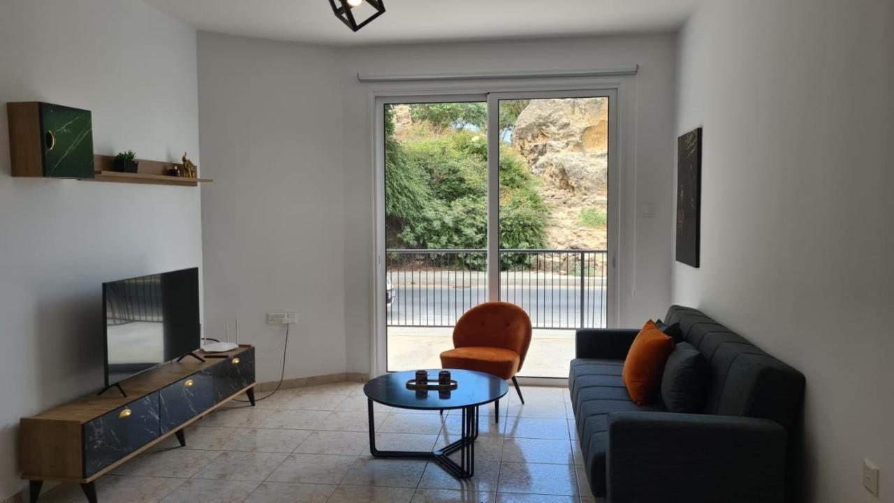 Laertis Apartments - By Imh Travel & Tours Paphos 外观 照片
