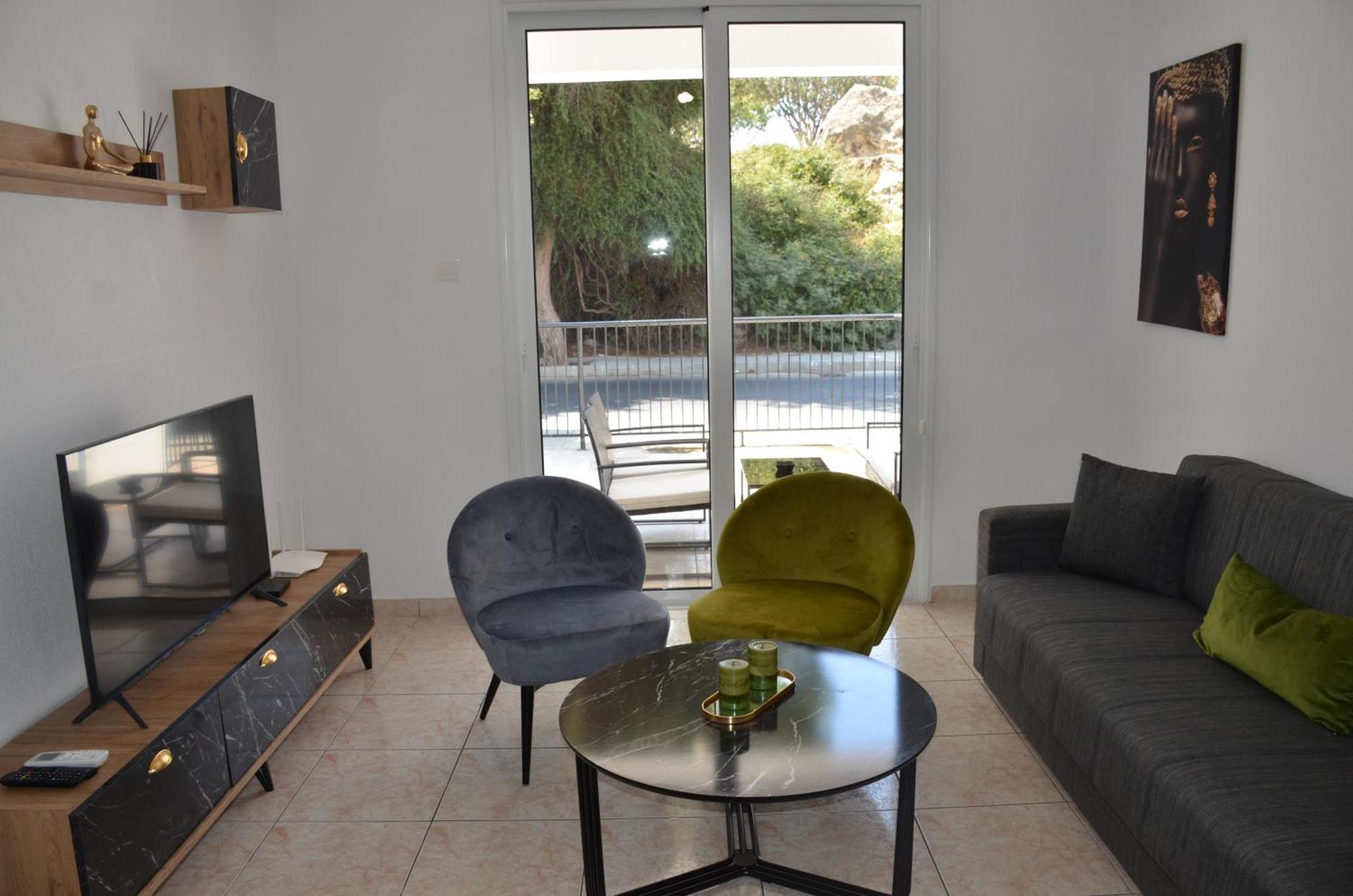 Laertis Apartments - By Imh Travel & Tours Paphos 外观 照片