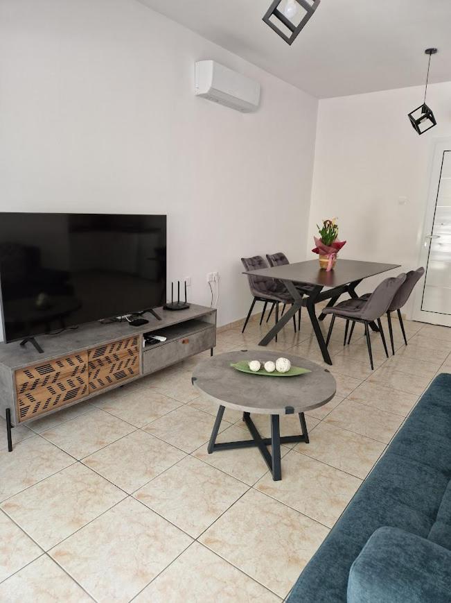 Laertis Apartments - By Imh Travel & Tours Paphos 外观 照片