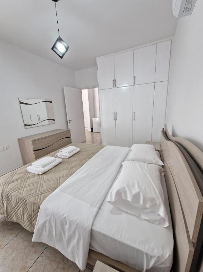 Laertis Apartments - By Imh Travel & Tours Paphos 外观 照片