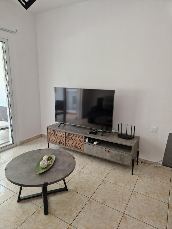 Laertis Apartments - By Imh Travel & Tours Paphos 外观 照片