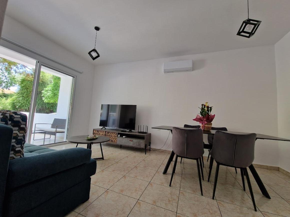 Laertis Apartments - By Imh Travel & Tours Paphos 外观 照片